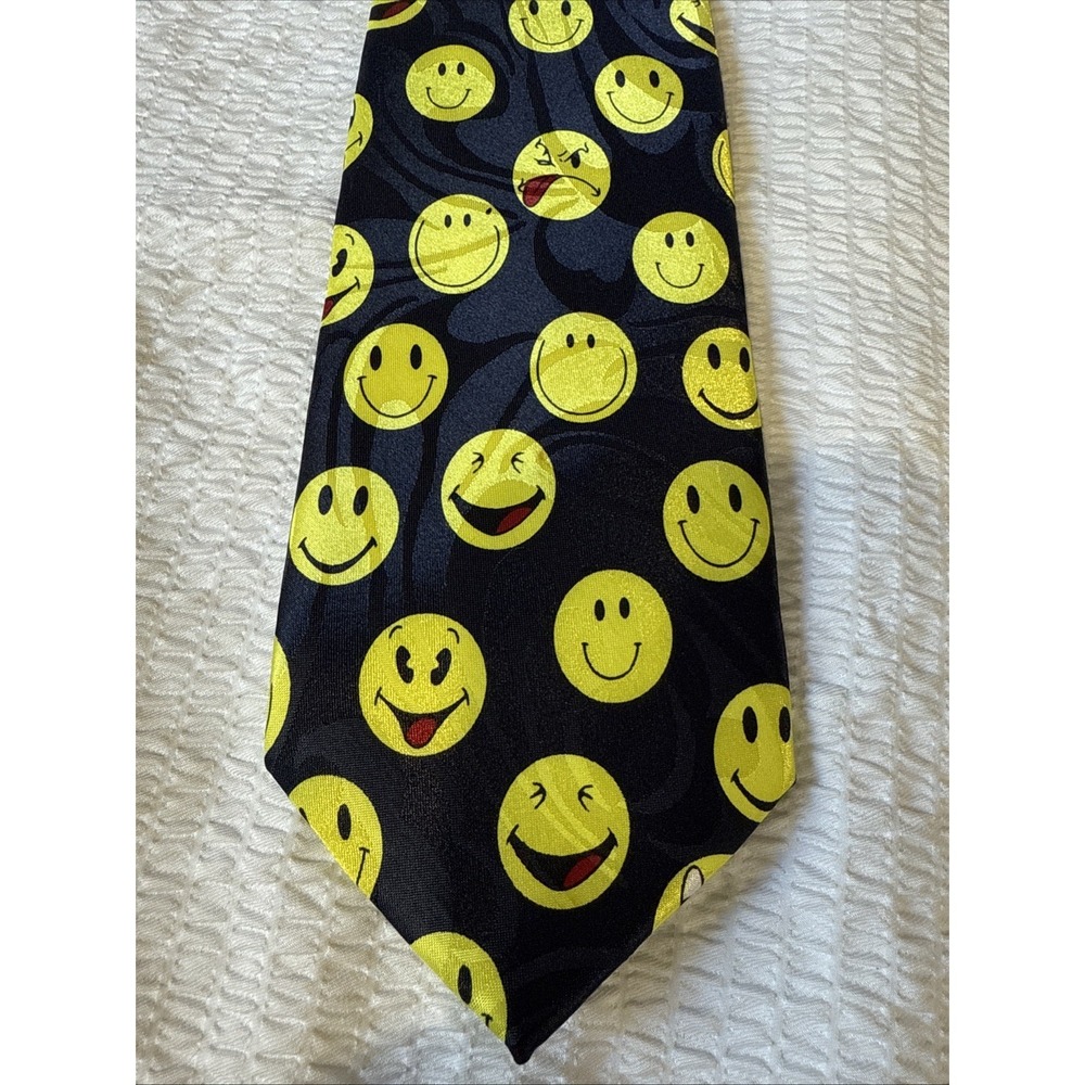 Roberto Cellini  Mens Tie Black/Yellow Variety Of Emoji Faces Funny Joke Happy